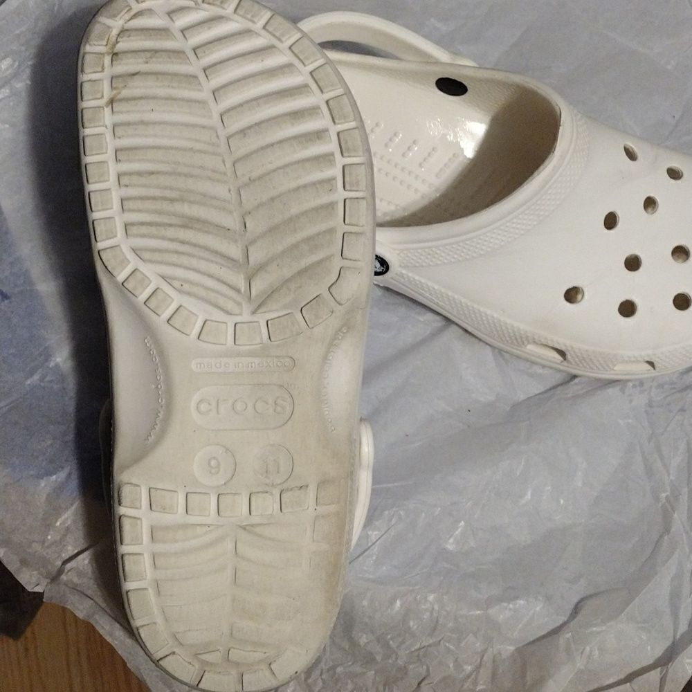 Crocs   - Picture 5 of 6